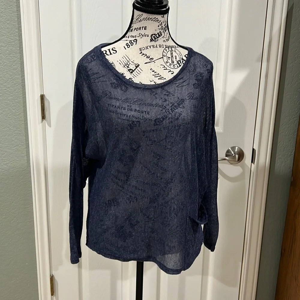 The Cue Medium Long Sleeve Top
